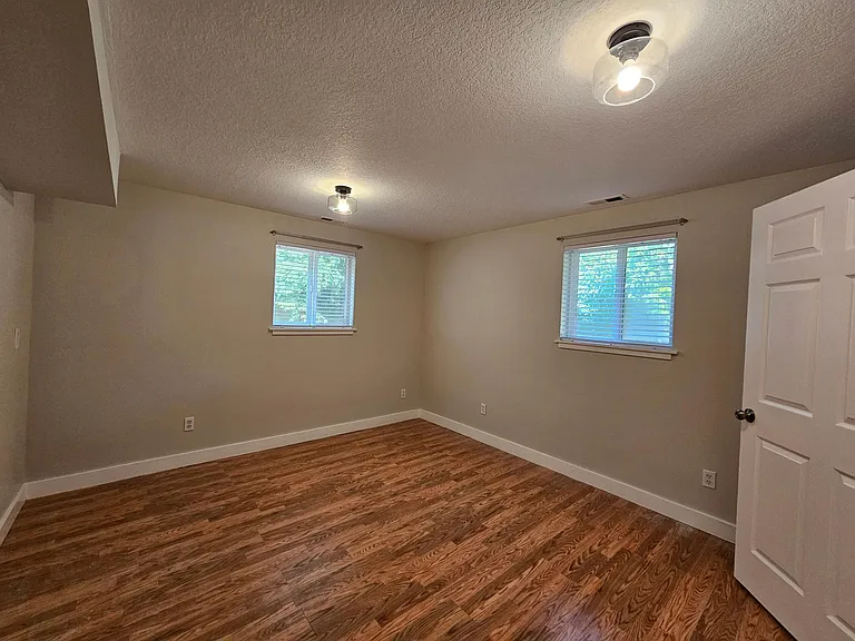 13235 SE Oatfield Rd — Photo 10