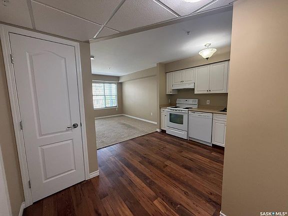 4th image of UNIT 324-60 Stevenson CRESCENT
