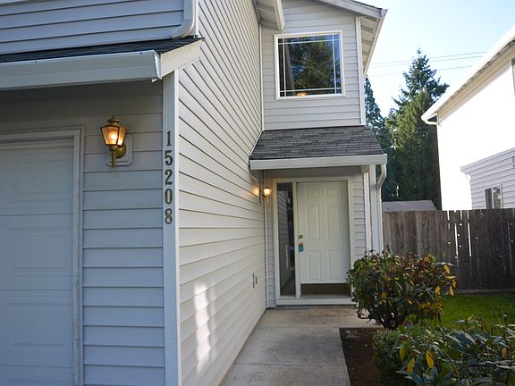 2nd image of 15208 NE 81st Way
