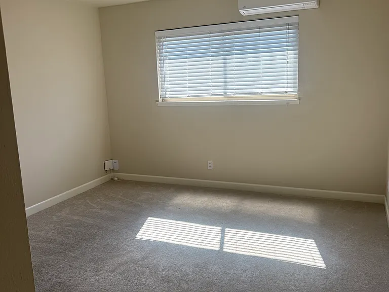 130 Village Ct — Photo 12