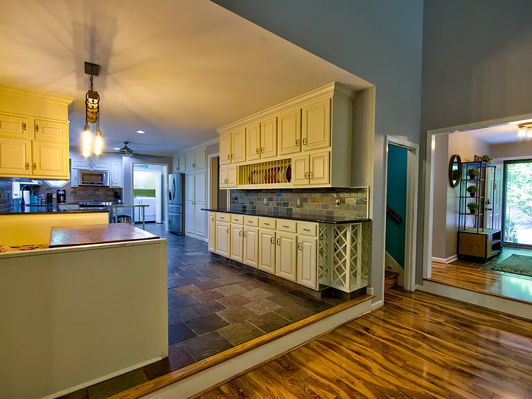 Westover Dr — Photo 8