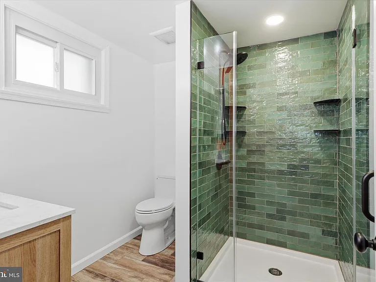10703 Almond St — Photo 24