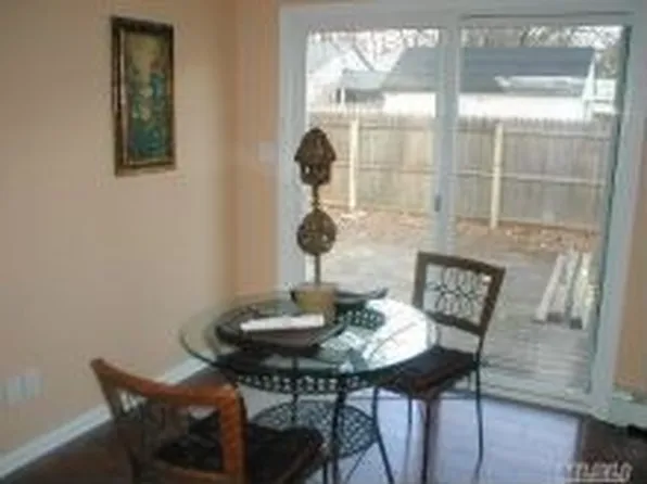 167 1st Ave, Huntington Station, NY 11746