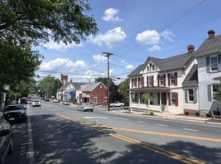 302 S Cameron St, Winchester, VA 22601