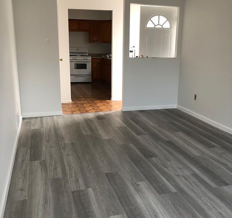 1st image of 321 Buchanan Ave