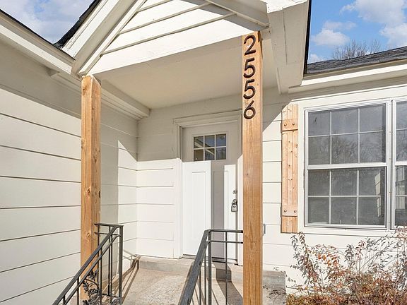 2nd image of 2556 N Skyline Cir