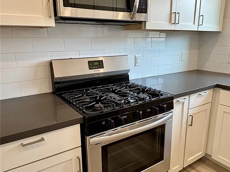 300 Maryland St #2 — Photo 6