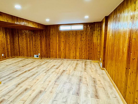 5th image of 22522 59th Ave Floor 1