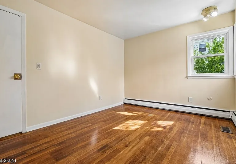 51 Tremont Ter — Photo 20