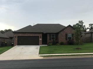 501 Carlson St, Centerton, AR 72719