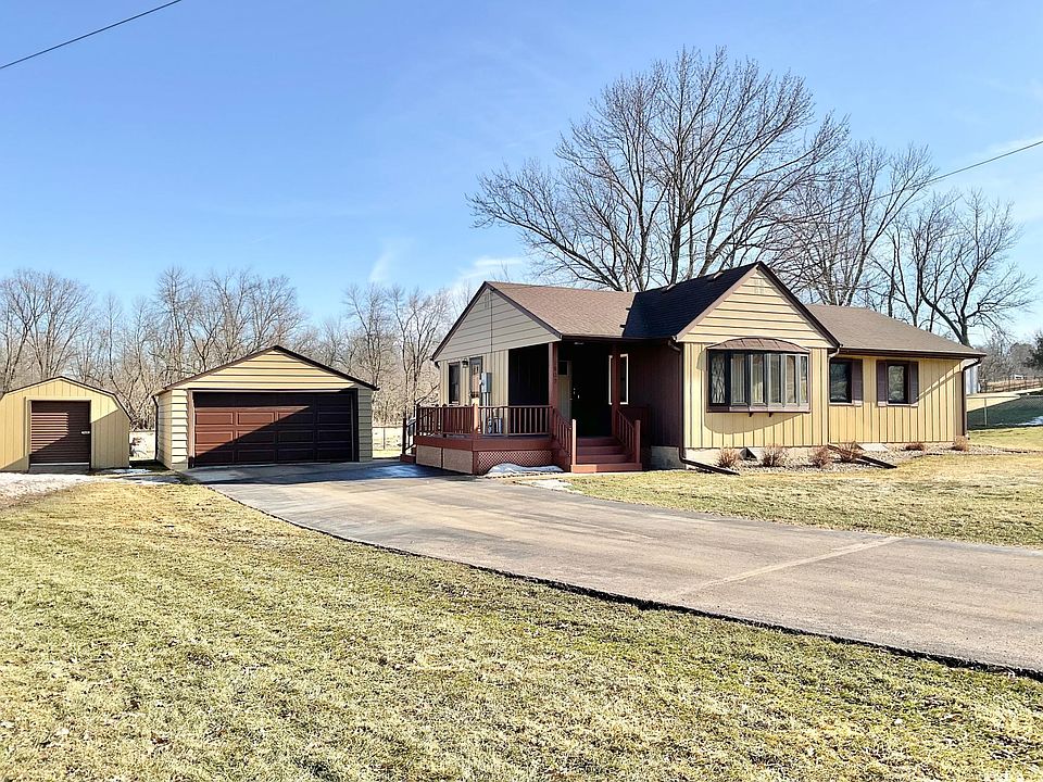 1st image of 1503 16th St SW