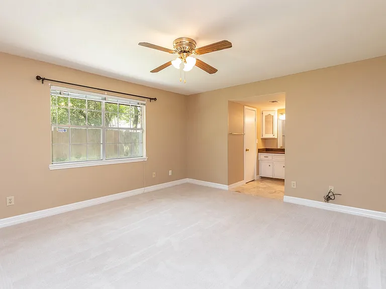 2623 Longleaf Pines Dr — Photo 17