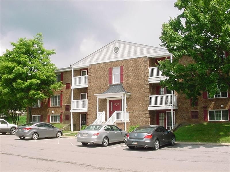 1st image of 974 Wood Hollow Dr