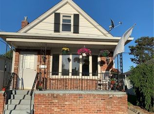 37 Stella St, Providence, RI 02909