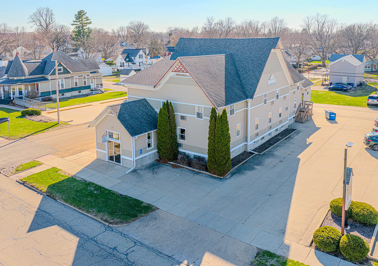 2 bed, 678 sqft, $400 — Photo 1