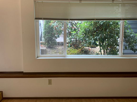 3rd image of 10280 SE 6th St APT 2