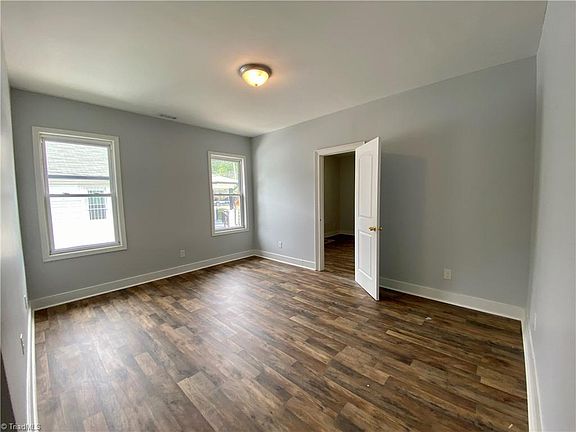 4th image of 1107 W Florida St