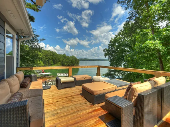 209 Marina Dr, Blue Ridge, GA 30513