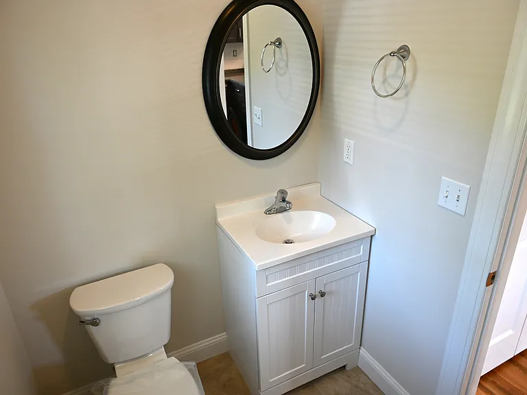 16 White Oaks Ter — Photo 7