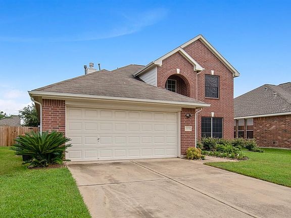 With a beautiful yard, updated fence, and plenty of parking, this home does not disappoint!