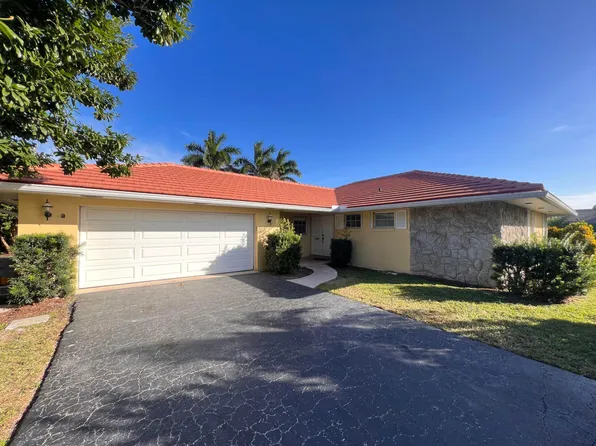 216 Gleneagles Drive, Atlantis, FL 33462