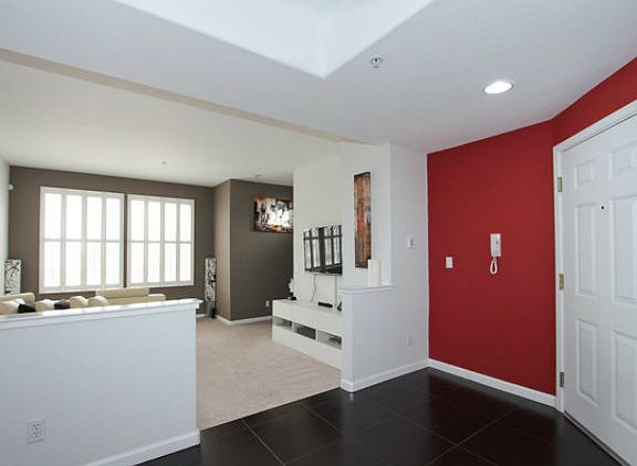 5th image of 512 Tower Hill Ave