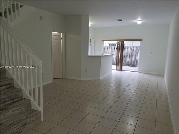 3rd image of 10775 NW 84th St Unit 7