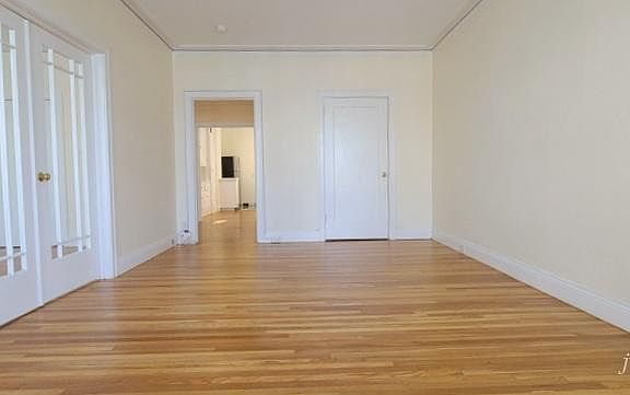 2nd image of 1545 Greenwich St #6