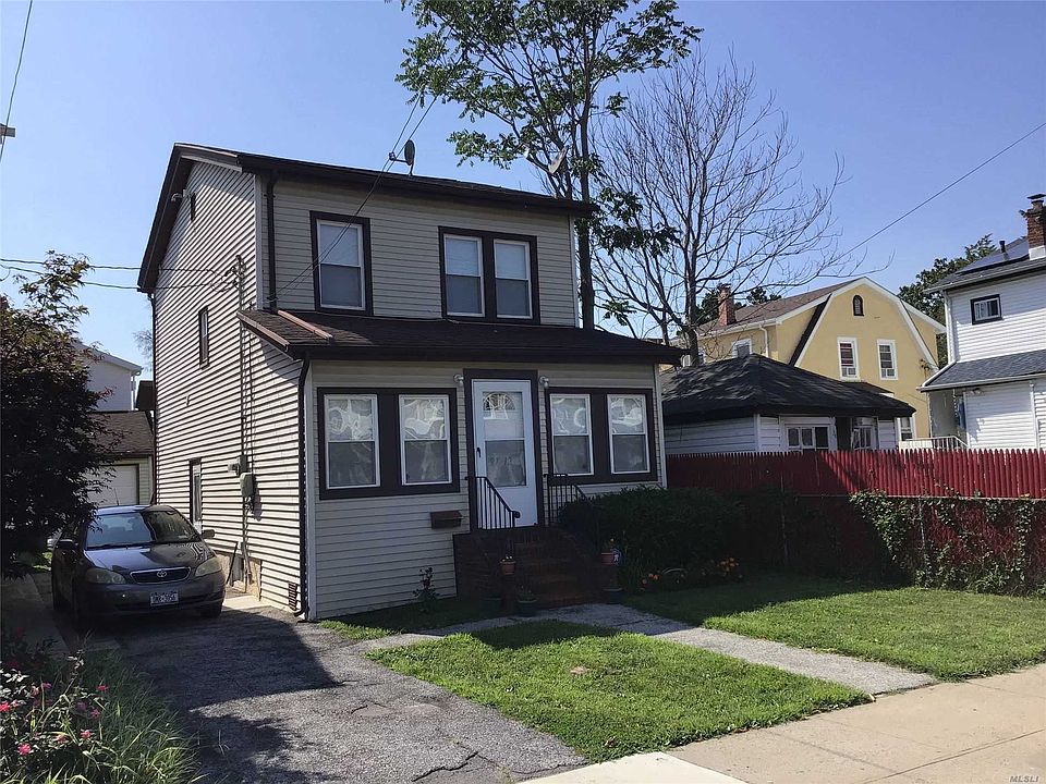 1st image of 9712 221st St