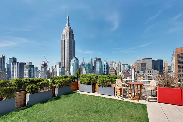 Sold by Compass | media 9