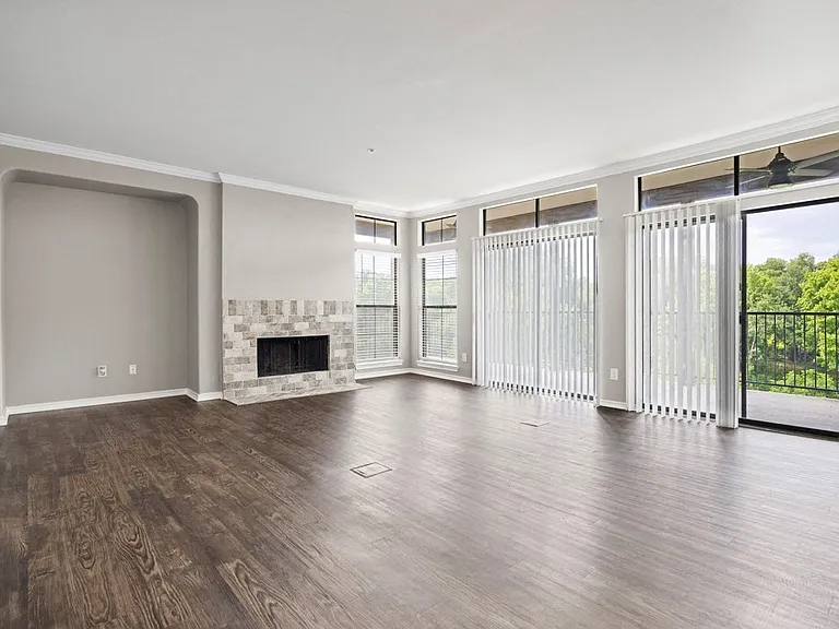 Waters Edge Apartments in Georgetown, TX