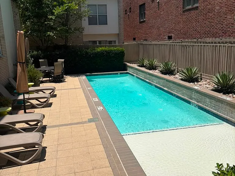 4318 Gilbert Ave — Photo 26