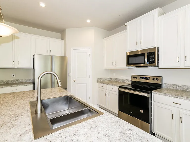 18424 Hunters Meadow Walk — Photo 9