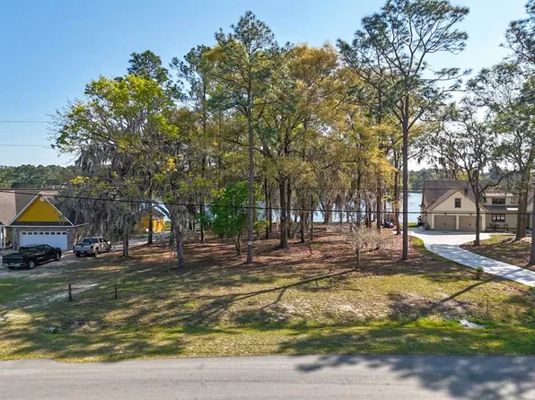639 W Shore Dr, Ochlocknee, GA 31773