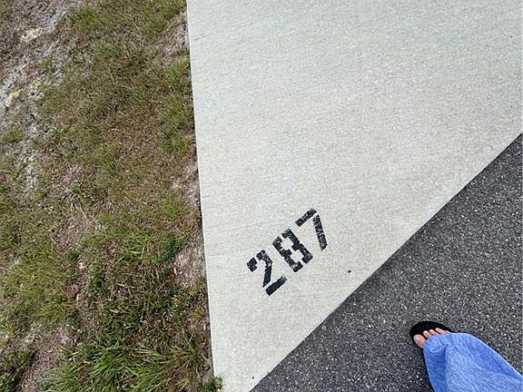 3rd image of 287 Horizon RD