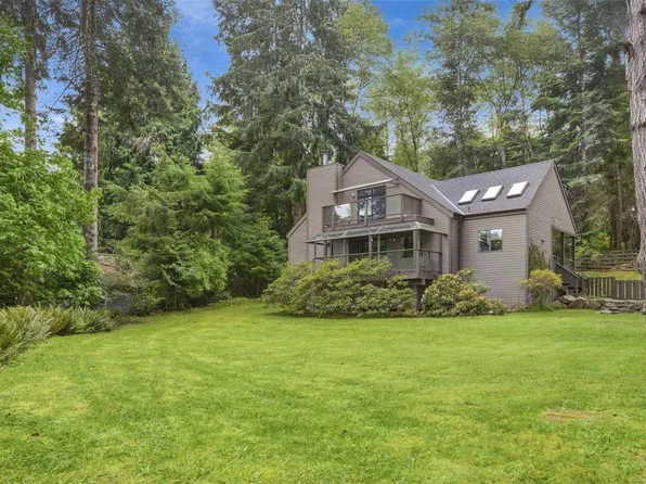6089 Brecon Dr, Capital, BC V9Z 1B1