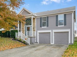 2109 SW 1st St, Lees Summit, MO 64081