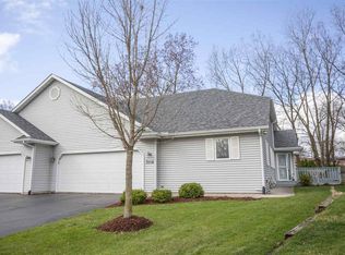 3114 Carefree Dr, Rockford, IL 61114