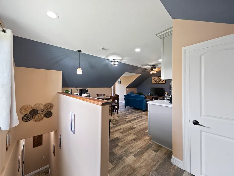 8123 Holiday Ln #B — Photo 16