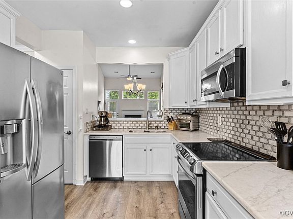3rd image of 5907 Chapel Lawn Ter