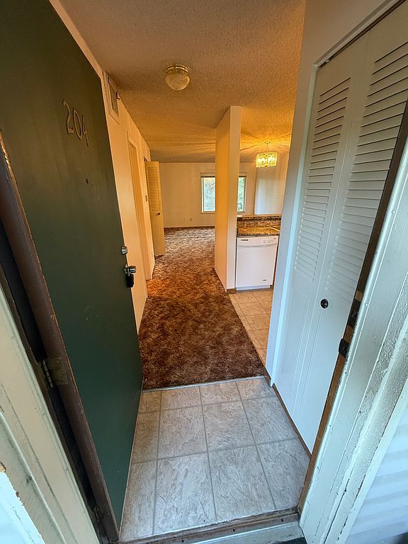 1705 Heatheridge Rd Unit 204