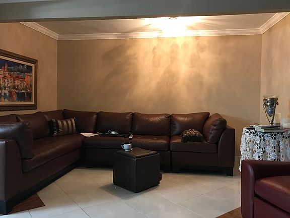 2nd image of 1 Regina Pl