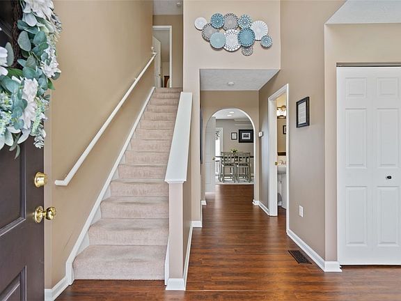 2nd image of 8023 Maureen Dr