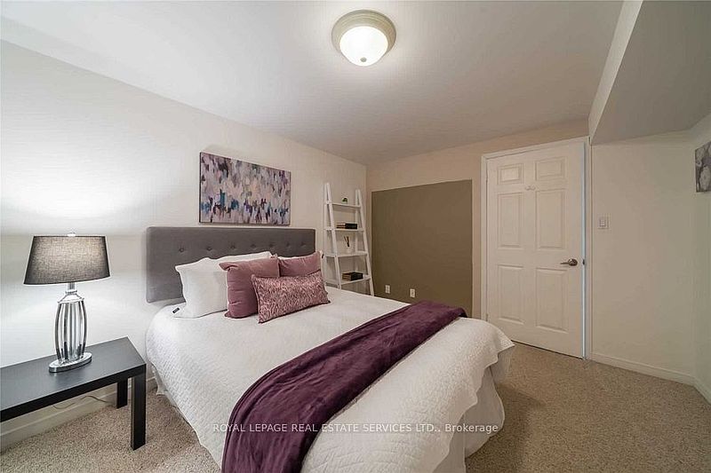 Oakville Townhouse for rent - 4 Bedrooms — photo 26