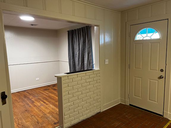 4th image of 210 Saint Michael St #210