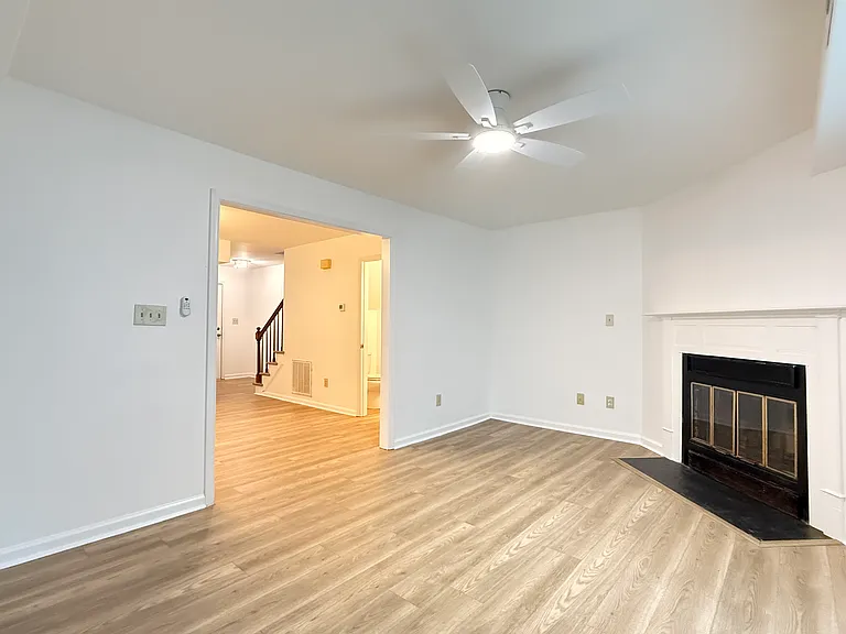 1108 Palmerton Dr — Photo 17