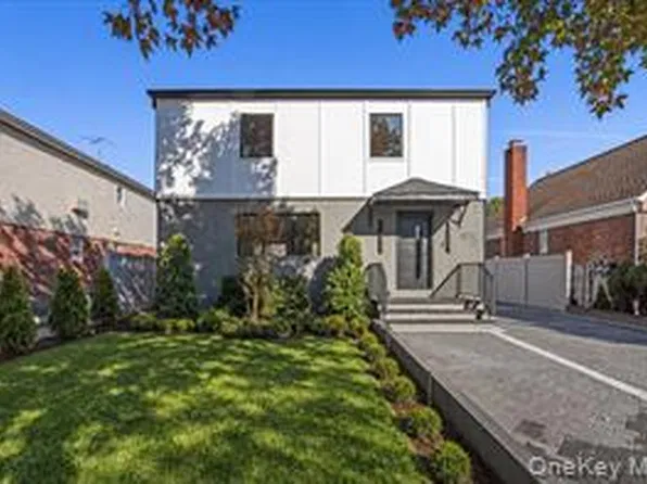 145-67 Seventh Avenue image 1 of 23