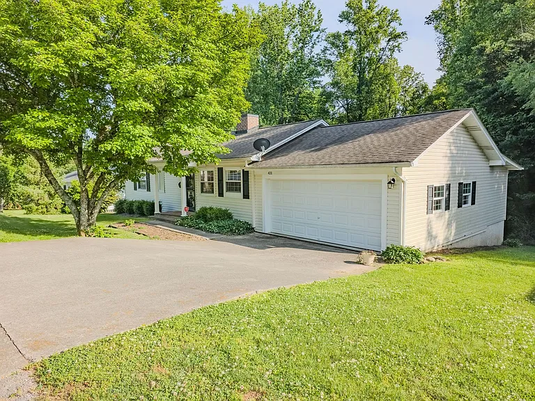 431 East Dr — Photo 8