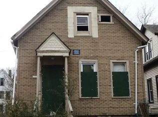 1335 W Groeling Ave, Milwaukee, WI 53206