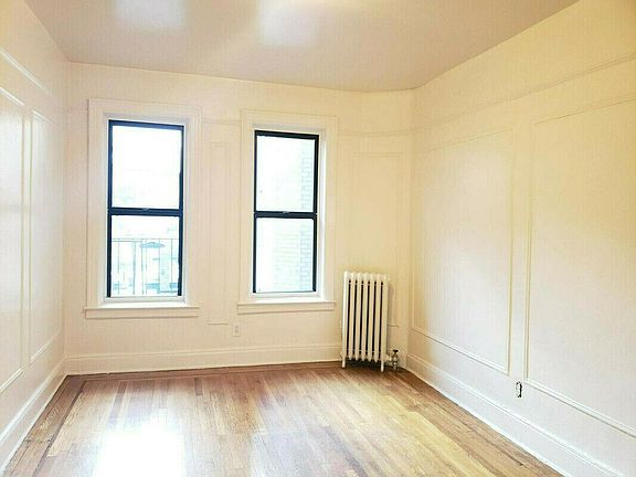 3rd image of 452 Park Pl APT 3E
